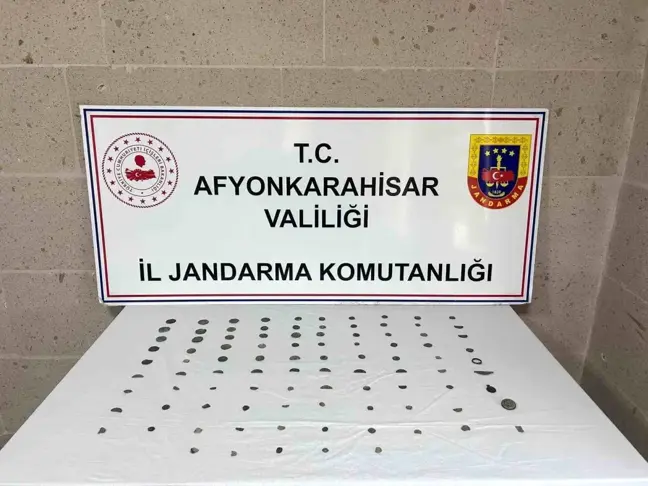 Afyonkarahisar'da Tarihi Sikkeleri Satmak İsteyen Şahıs Gözaltına Alındı