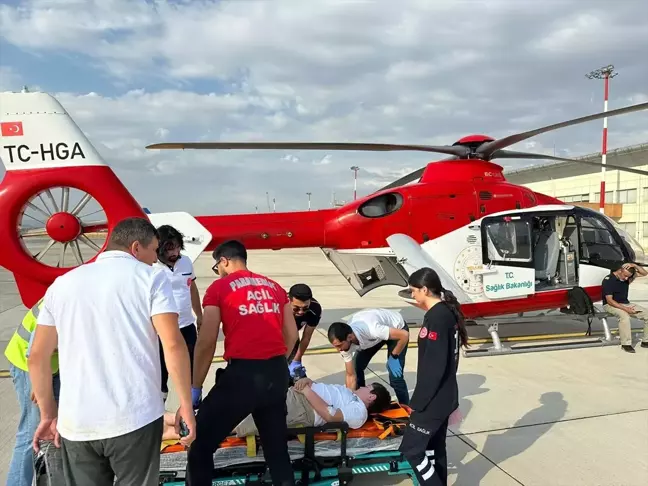 Van'ın Bahçesaray ilçesinde hasta ambulans helikopterle Van Eğitim ve Araştırma Hastanesine ulaştırıldı