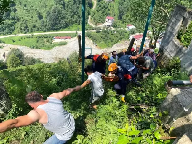 Rize'de Çay Toplarken Elektrik Akımına Kapılan Genç Hayatını Kaybetti