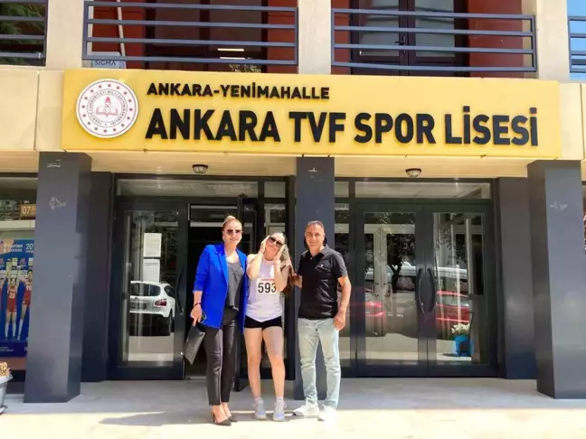 Hakkari'de bir kız öğrenci Ankara TVF Spor Lisesine yerleşerek ilke imza attı