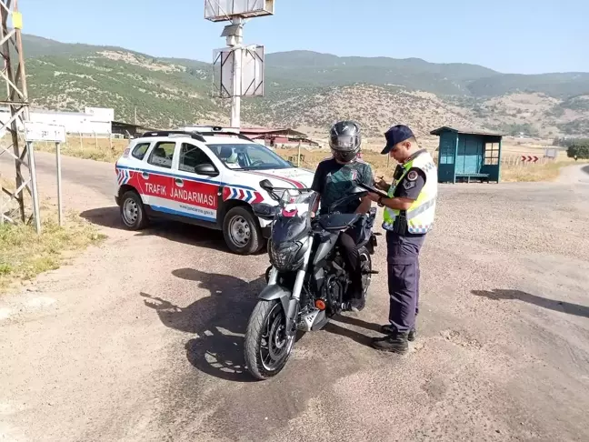 İslahiye'de Motosiklet ve Araçlara Yönelik Uygulama Gerçekleştirildi