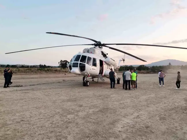 Denizli'de çıkan orman yangınına Antalya'dan helikopter desteği