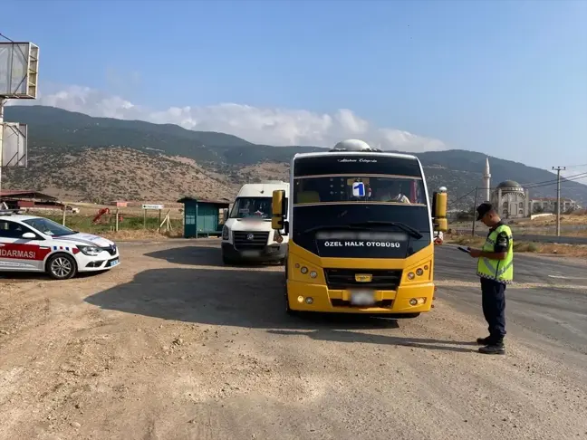 Gaziantep'te Yolcu ve Yük Taşıyan Araçlara Denetim