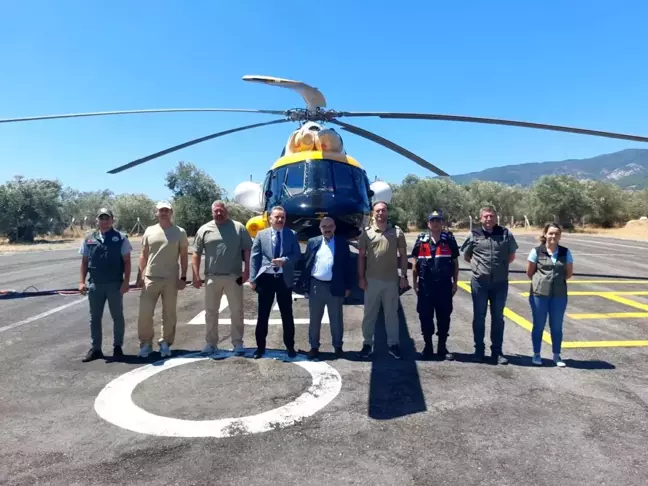 Balıkesir Valisi İsmail Ustaoğlu Yangın Helikopterini İnceledi