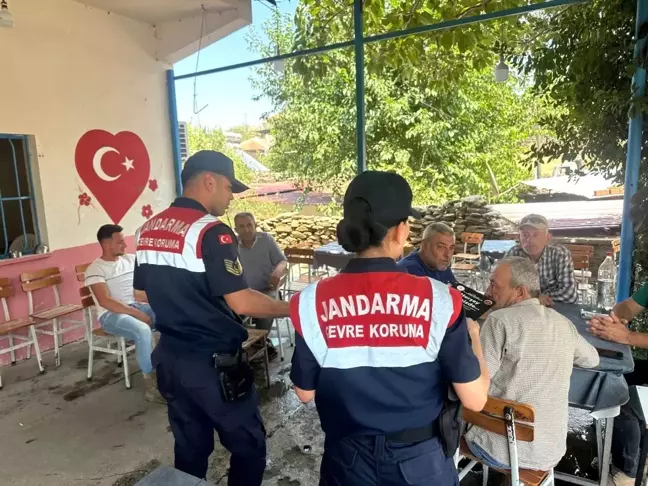 Aydın'da Jandarma Ekipleri Anız Yakımı Konusunda Bilgilendirme Yaptı