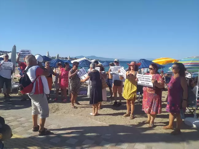 Foça'da Kıyı İşgalleri Protesto Edildi