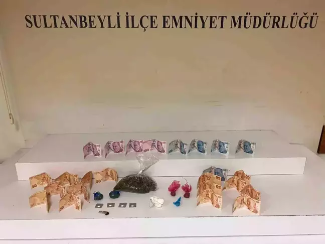 Sultanbeyli'de Uyuşturucu Operasyonu: 8 Şüpheli Yakalandı