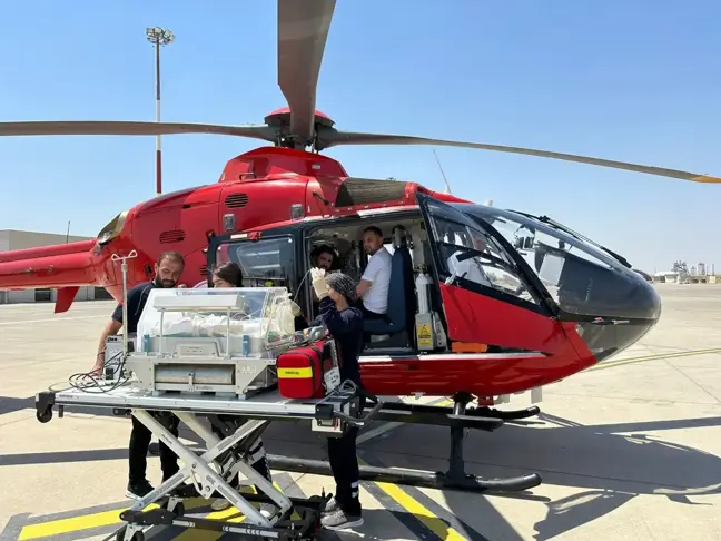 28 Haftalık Bebek Ambulans Helikopterle Elazığ'a Sevk Edildi