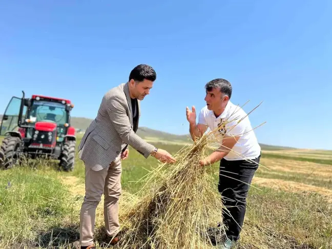 MHP Kars İl Başkanı Tolga Adıgüzel, çiftçilerle buluştu