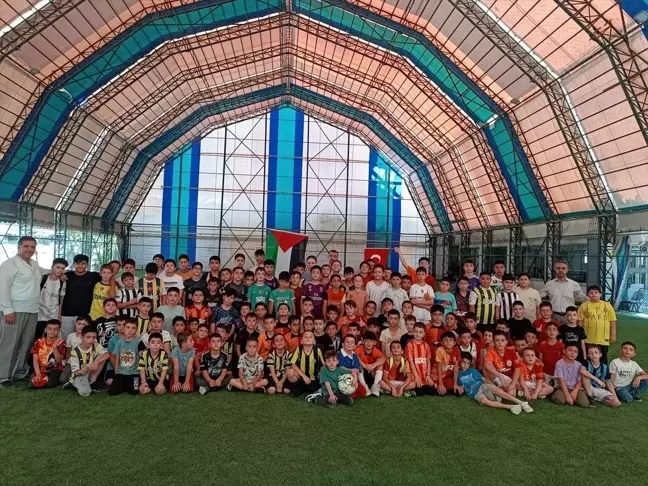 Siirt'te yaz Kur'an kursu öğrencileri arasında futbol turnuvası düzenlendi