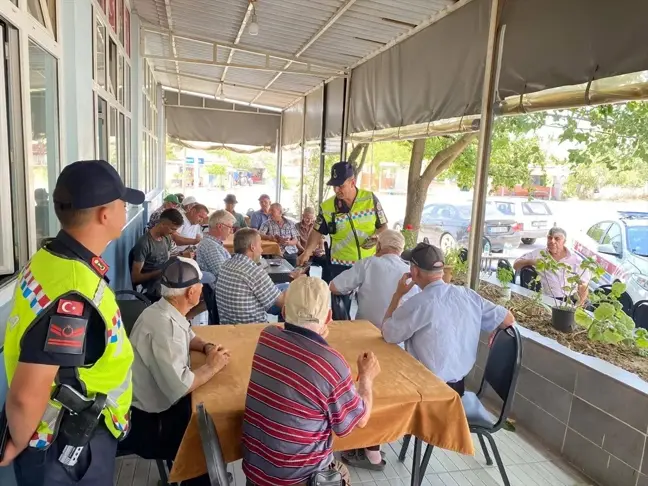 Edirne'de jandarma ekipleri bilgilendirme çalışmalarına devam ediyor