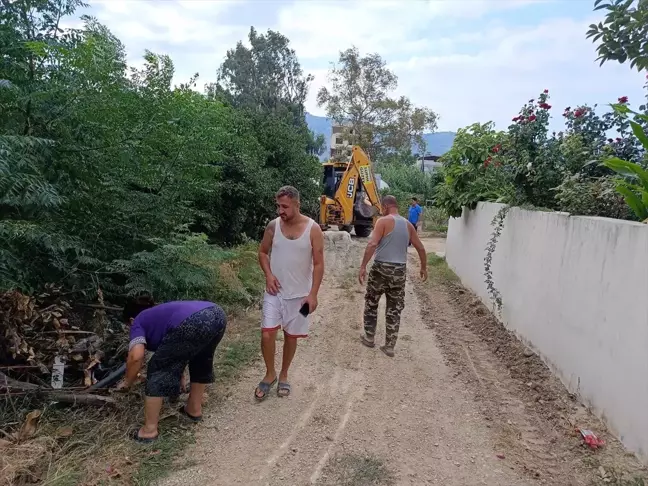 Samandağ Mahallesi Vatandaşlar Tarafından Temizlendi