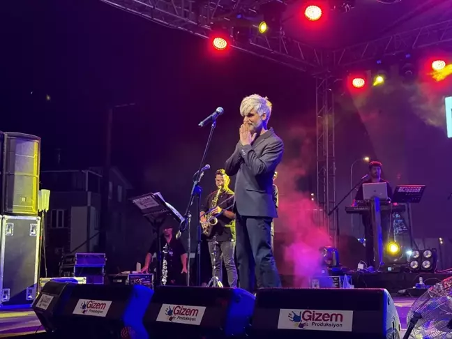 Manuş Baba, Sandıklı'da konser verdi