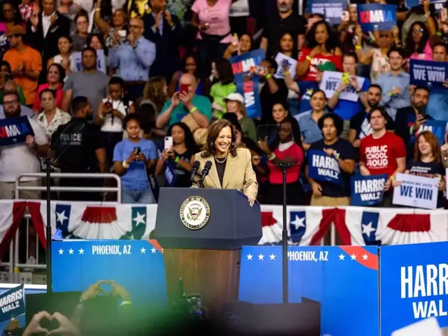 Kamala Harris, Michigan, Pennsylvania ve Wisconsin'de Trump'ı geride bıraktı