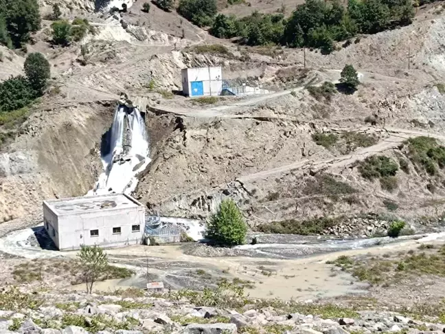 Amasya'da Yaprak HES'te Heyelan Meydana Geldi