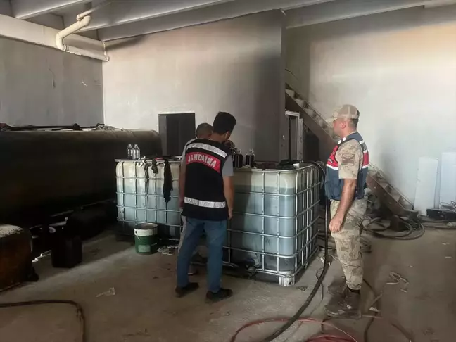 Şanlıurfa'da 6 Bin 400 Litre Kaçak Akaryakıt Ele Geçirildi