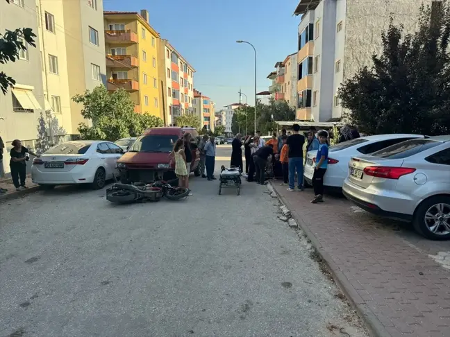 Bilecik'te Motosiklet ile Hafif Ticari Araç Çarpışması: 1 Yaralı