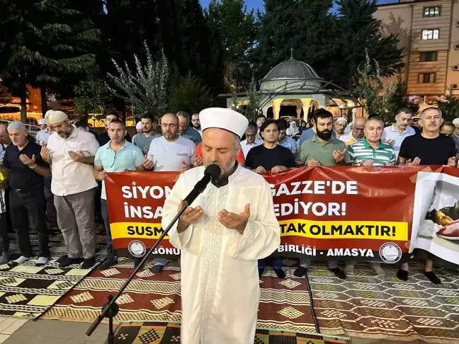 Gazze'deki saldırılar için dua programı düzenlendi