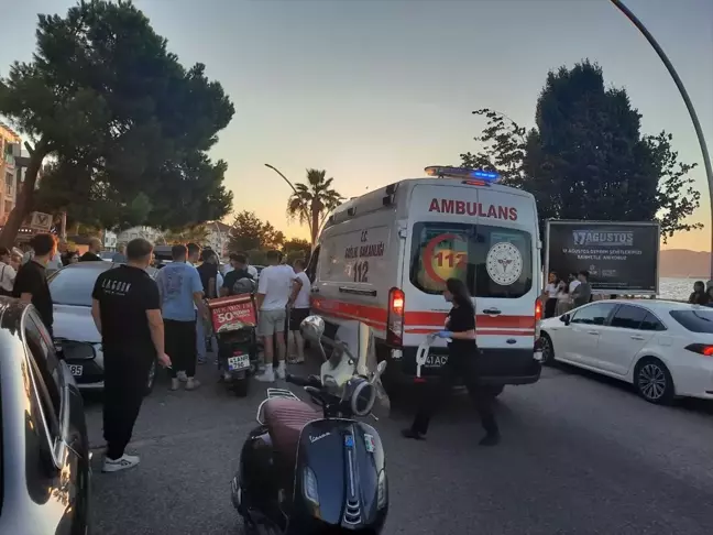 Gölcük'te park halindeki araca çarpan motosiklet sürücüsü yaralandı