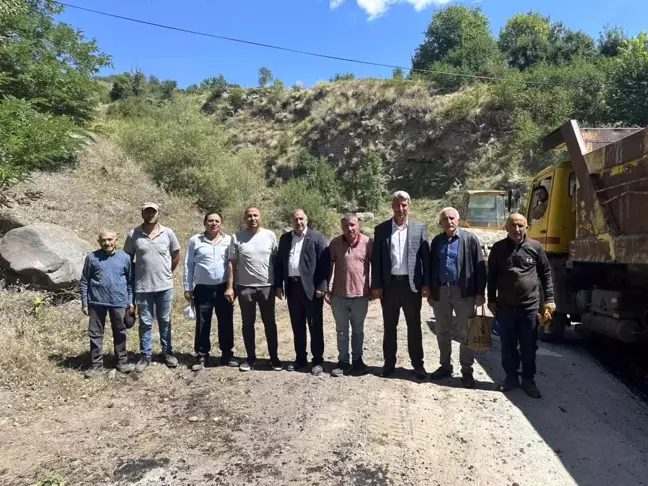 Ardahan'da Köy Yolları Bakım ve Onarım Çalışmaları Devam Ediyor