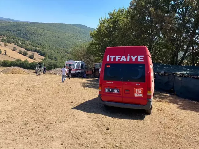 Balıkesir'de tarla kazısında göçük: Çiftçi hayatını kaybetti