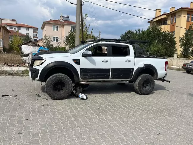 Çerkeş'te ciple çarpışan motosikletin ehliyetsiz sürücüsü yaralandı