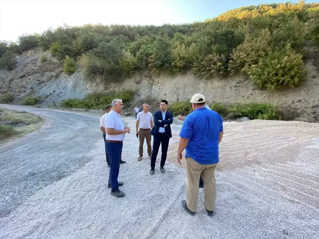 Almus Kaymakamı Emre Çömen köy gezilerini sürdürüyor