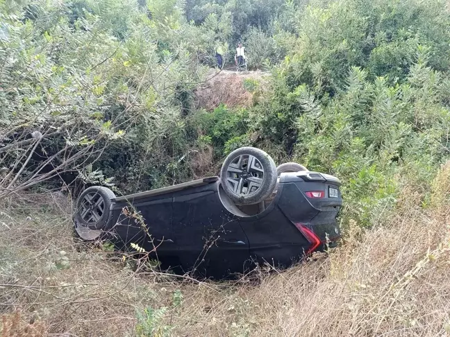 Hatay'da uçurumdan uçan otomobildeki 3 kişi yaralandı