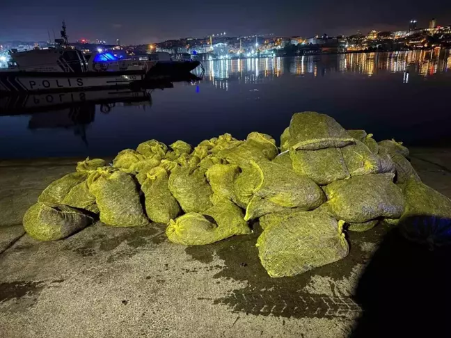 Beyoğlu Kabataş Sahilinde Yasak Yolla Midye Çıkaran Şahsa Cezai İşlem Uygulandı