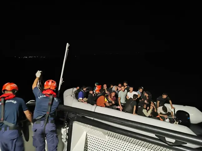 İzmir'de 133 düzensiz göçmen yakalandı, 46 düzensiz göçmen kurtarıldı