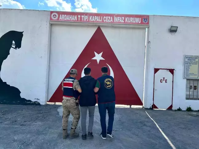 Ardahan'da 12 yıl hapis cezası bulunan hükümlü yakalandı