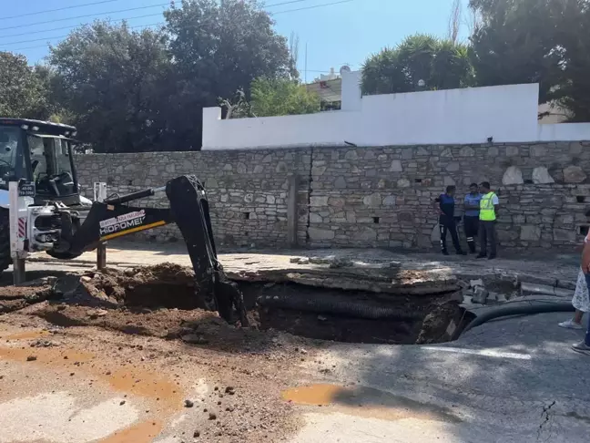 Bodrum'da ana su isale hattında patlama