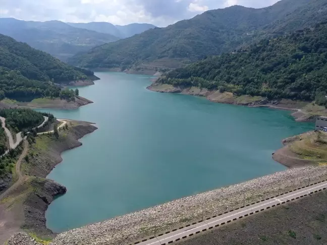 Kocaeli'deki Yuvacık Barajı'nın su seviyesi düşüyor