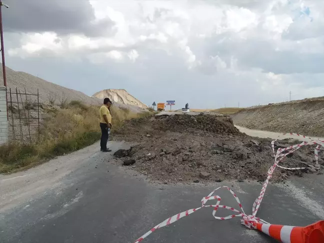 Çankırı'da Orta-Şabanözü kara yolu yapım çalışmaları devam ediyor