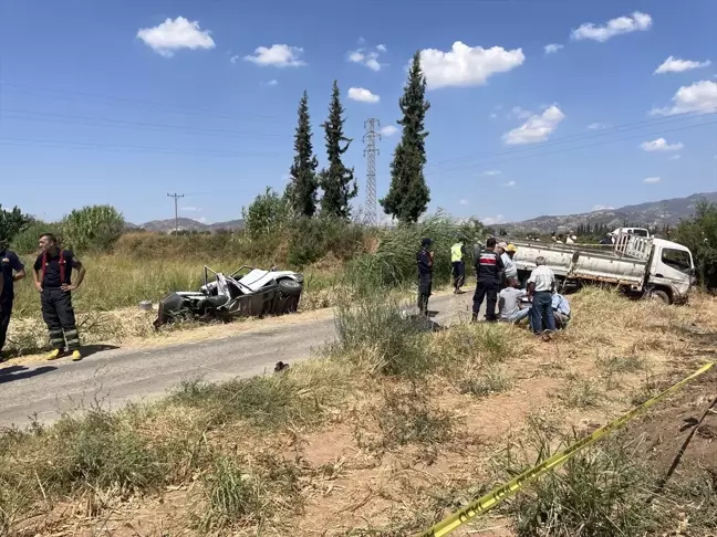 Aydın'da otomobil-kamyonet çarpışması: 1 ölü, 6 yaralı