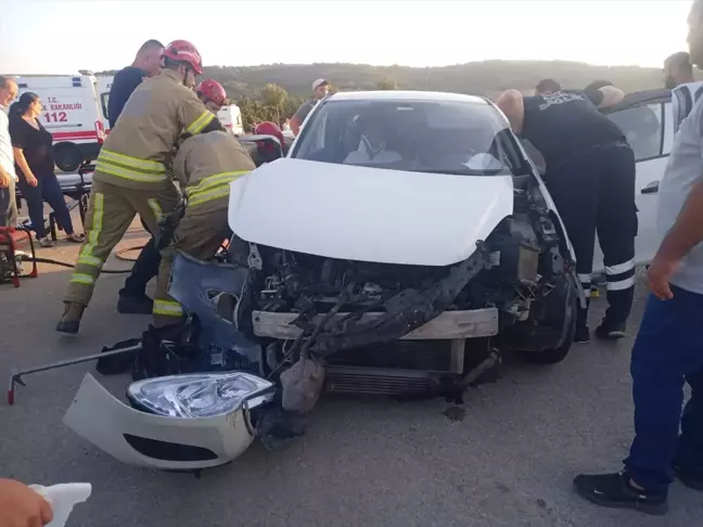 Karacabey'de trafik kazası: 12 kişi yaralandı