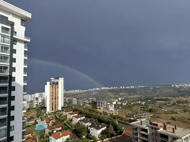 Samsun'da Sağanak Yağış Sonrası Gökkuşağı Görüntülendi