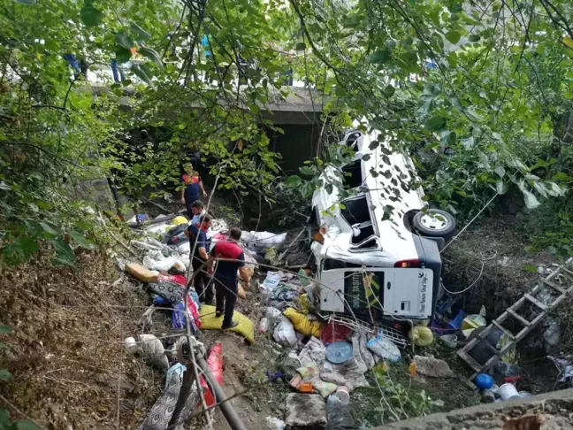 Tokat'ta Fındık İşçilerini Taşıyan Minibüs Kazası: 1 Ölü, 25 Yaralı