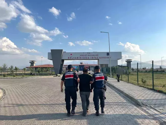 Afyonkarahisar'da hırsızlık suçundan aranan şahıs yakalandı