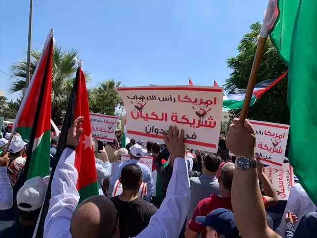 Ürdünlüler İsrail'in Gazze saldırılarını ve ABD'nin tutumunu protesto etti