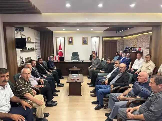 AK Parti Ankara Milletvekili Zehranur Aydemir, Çorum'un Bayat ilçesinde ziyaret ve incelemelerde bulundu