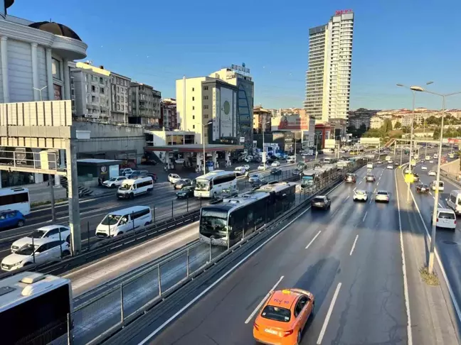 Zincirlikuyu-Beylikdüzü Metrobüsünde Tekerlek Faciası