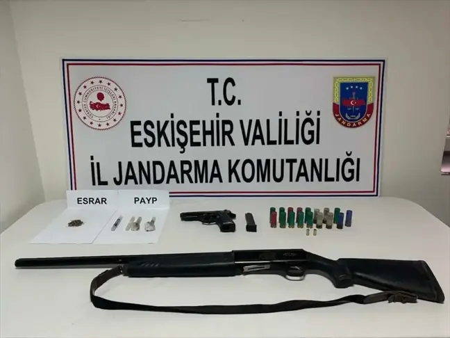 Eskişehir'de Uyuşturucu Operasyonunda 8 Zanlı Gözaltına Alındı