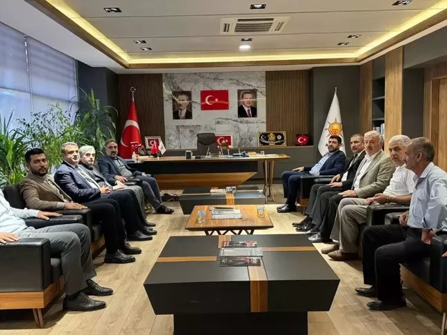 Rektör Özcoşar, AK Parti Mardin İl Başkanı Uncu'yu Ziyaret Etti