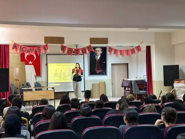 Mersin'de Jandarmadan Öğretmen ve Öğrencilere Siber Farkındalık Eğitimi