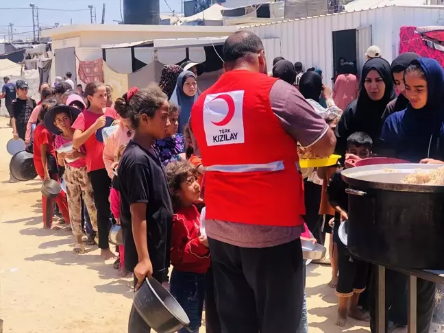 Türk Kızılay, Gazze'ye 20 Bin Aileye Gıda Yardımında Bulundu