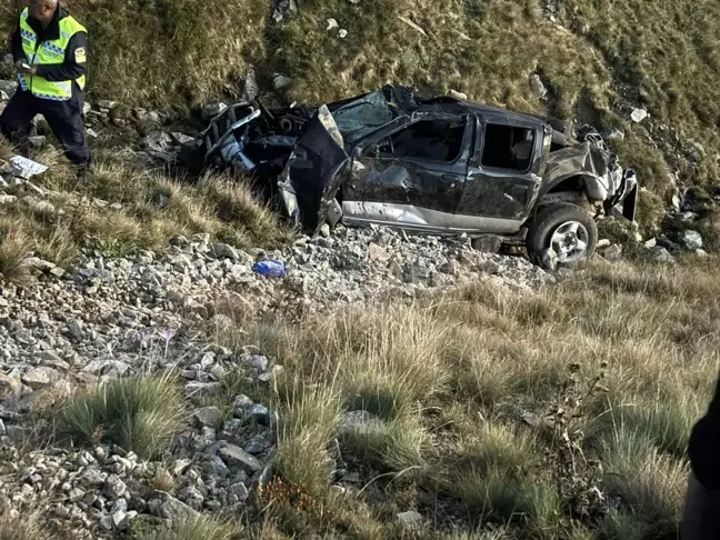 Gümüşhane'de Uçuruma Yuvarlanan Otomobilin Sürücüsü Hayatını Kaybetti