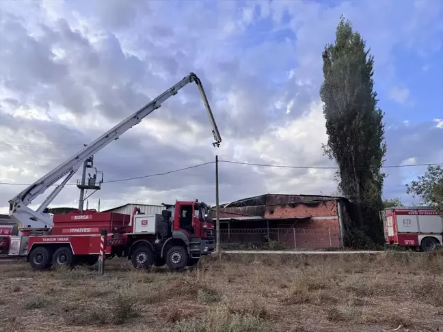 Bursa'da Geri Dönüşüm Tesisinde Yangın Çıktı