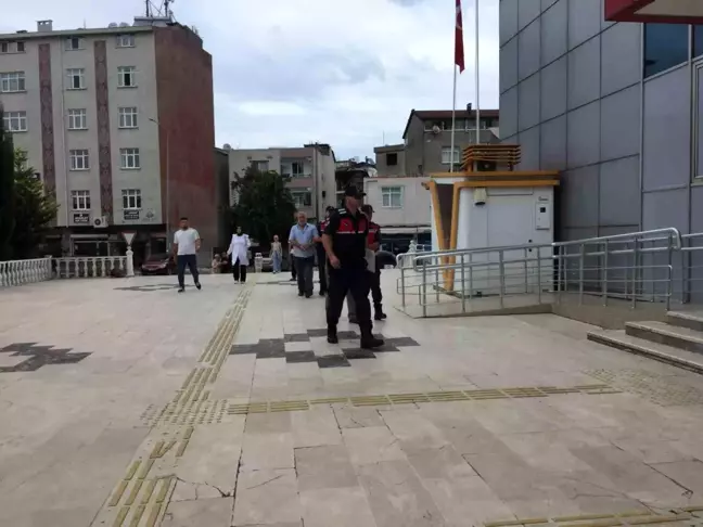 Ehliyetsiz Motosiklet Sürücüsüne Ceza Yazdığı İçin Polis Memuruna Saldırı