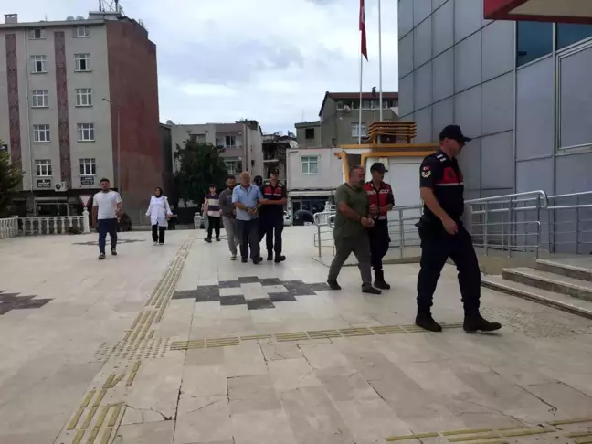 Ehliyetsiz Motosiklet Sürücüsüne Ceza Yazarak Yaralanan Polis Memurunun Saldırıya Uğraması